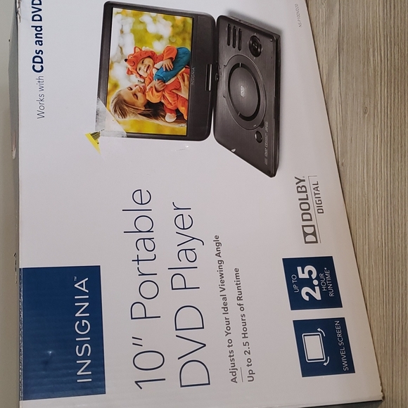 Insignia 10 " Portable DVD Media Player w remote - Picture 4 of 5
